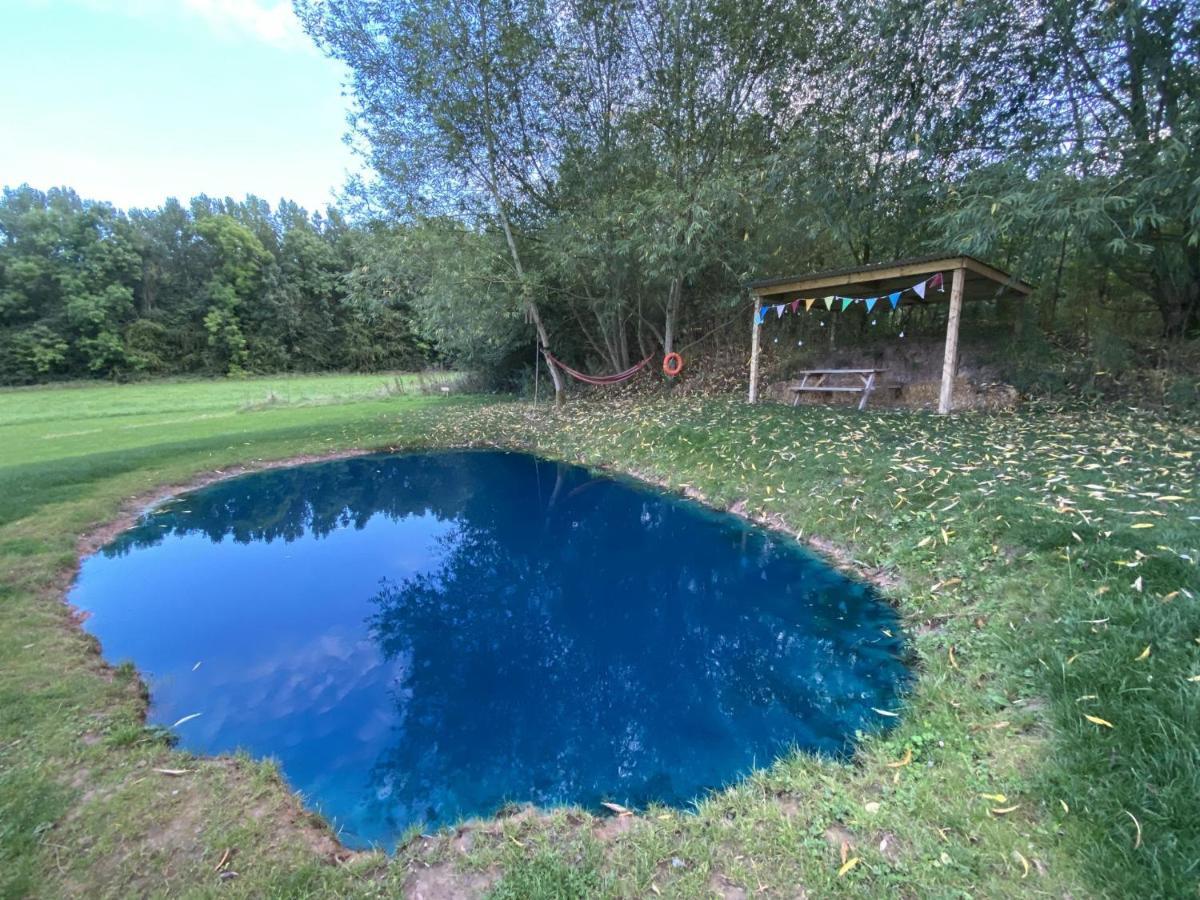Arcadia Safari Tent In Private 5 Acre Field Ρέξαμ Εξωτερικό φωτογραφία